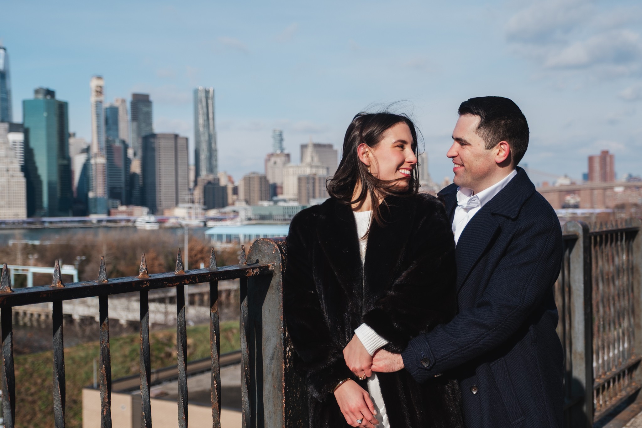 couple-portrait-new-york-skyline-view-katt-jones-photography