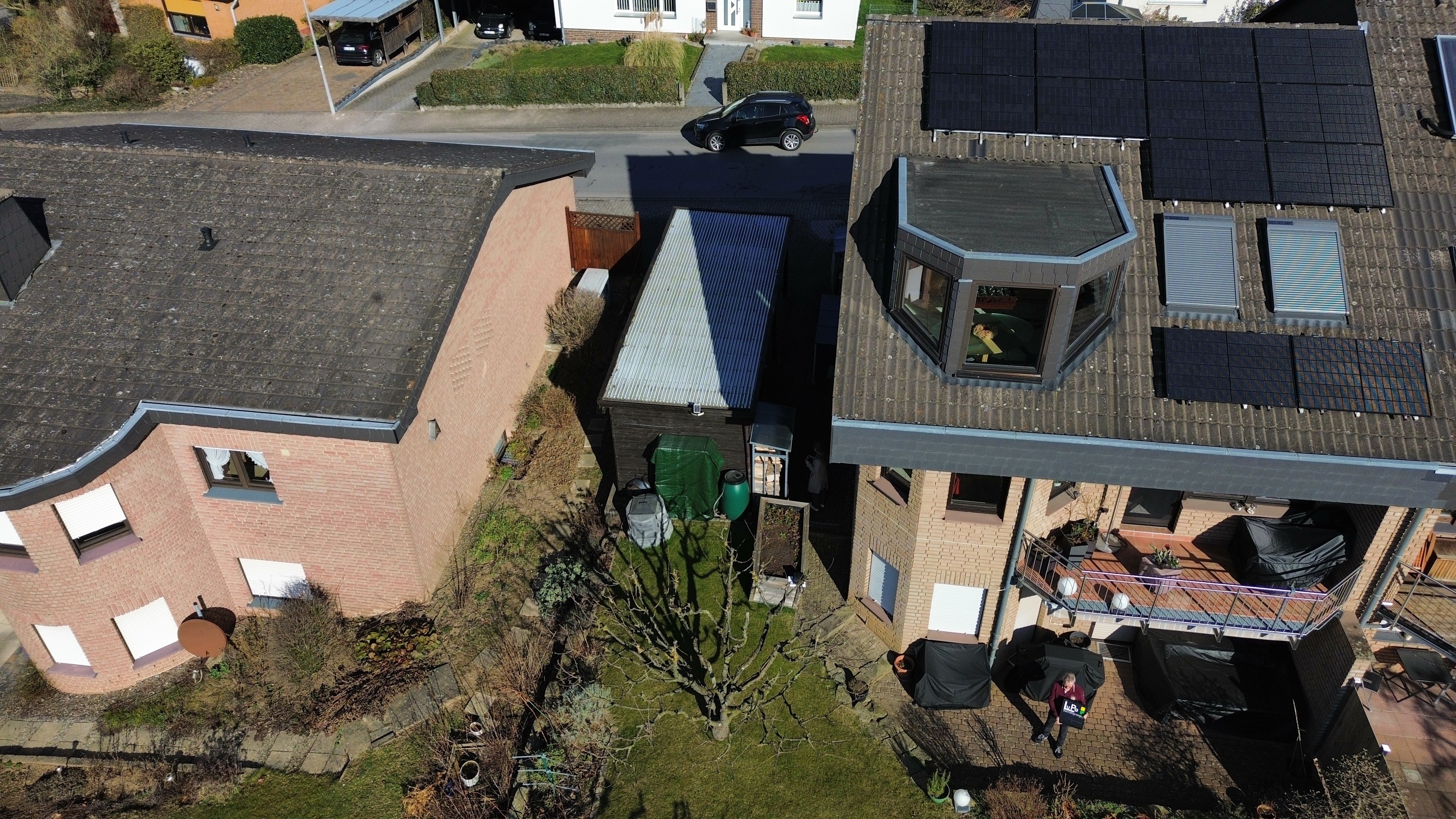 Dach mit PV Anlage in Holzminden