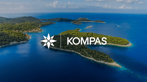 Kompas travel Hero image, Logo in front of island
