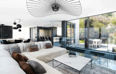 worker on laboratorium