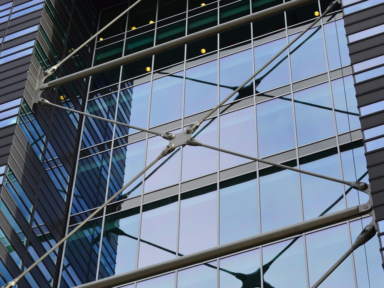 modern,-architecture,-glas,-building,-design,-office,-business,-urban,-blue,-gra - 1139623 (pixabay)