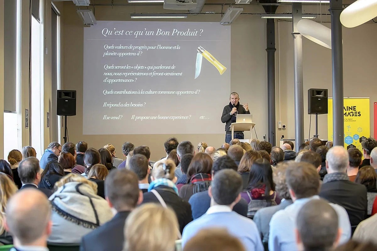 Audience attentive lors d’une présentation corporate — photographe de séminaire Lille | Anteale Yann Manac'h