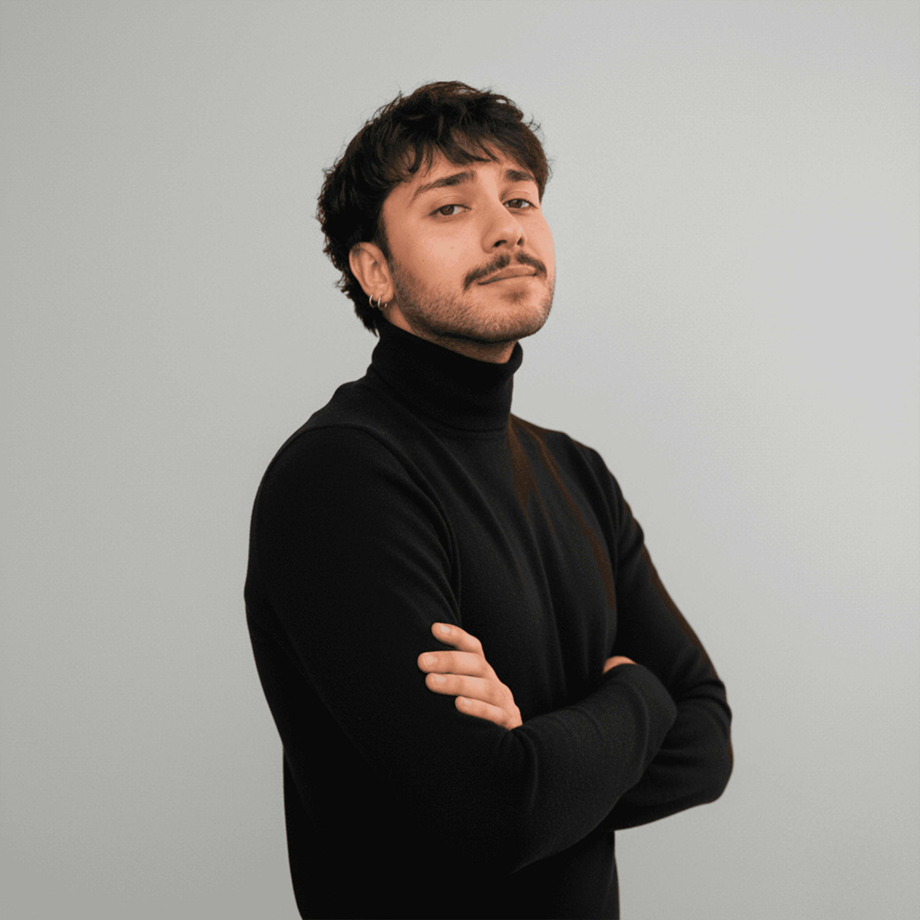 Marwane Roncuzzi, fondateur du studio Point à la ligne, un studio de design graphique basé à Lyon