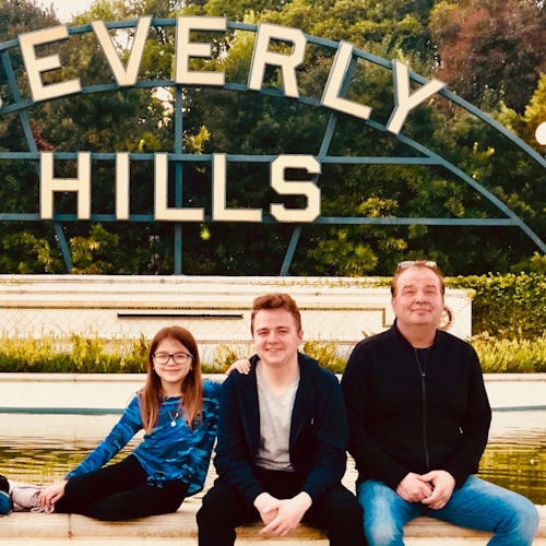 Photo stop at the Beverly hills sign  on this guided tour of LA