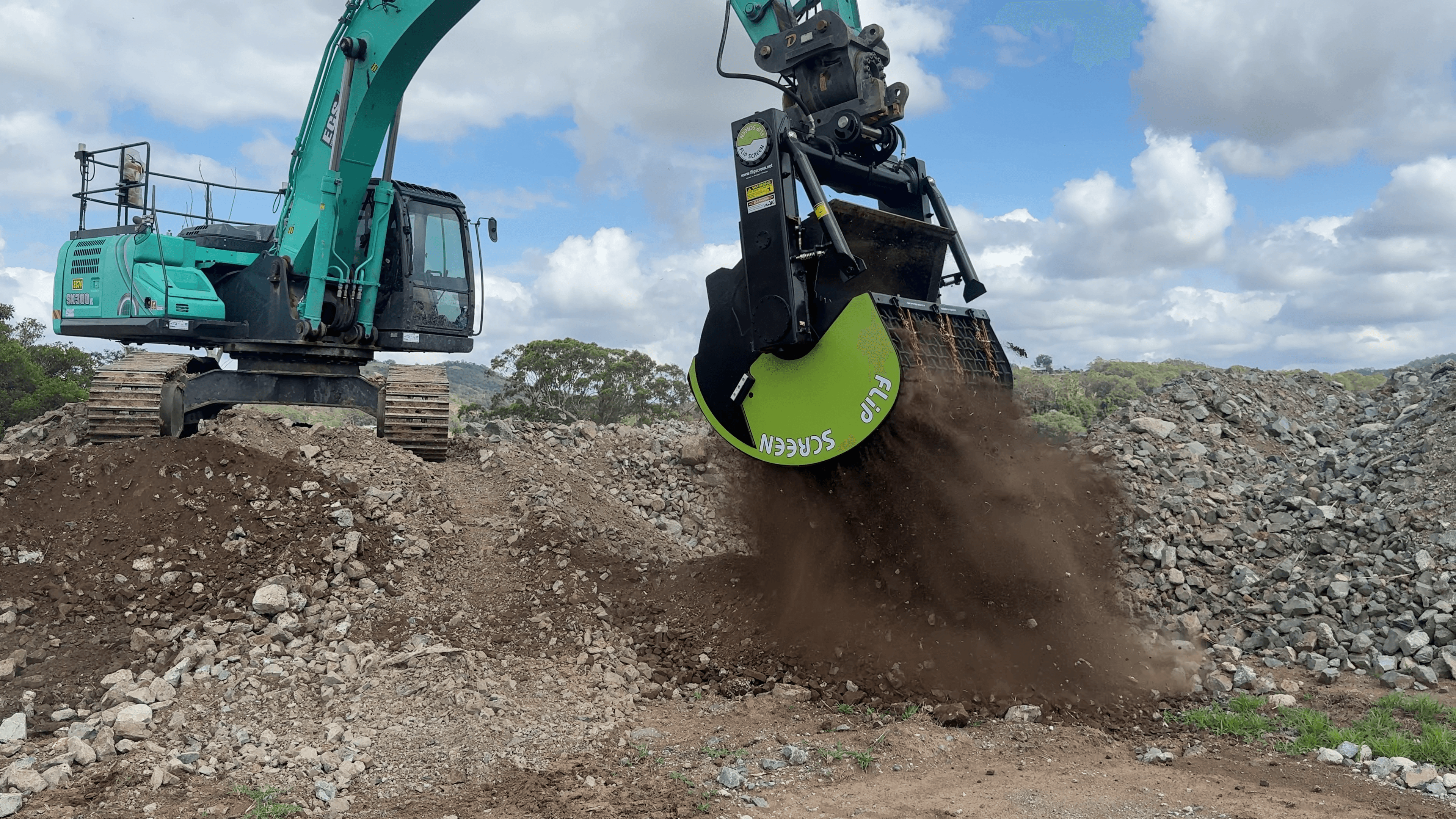 E20 FlipScreen on an Excavator 1