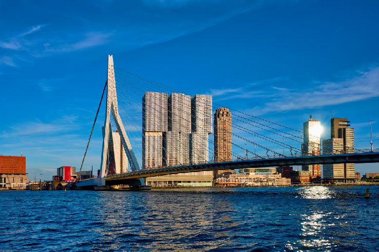 Rotterdam Havenstad waar RotterdamRit u rijdt