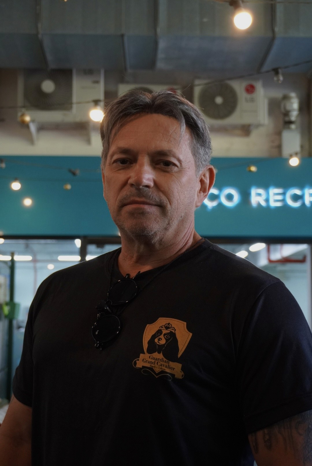 Concetrated triathlete grayscale