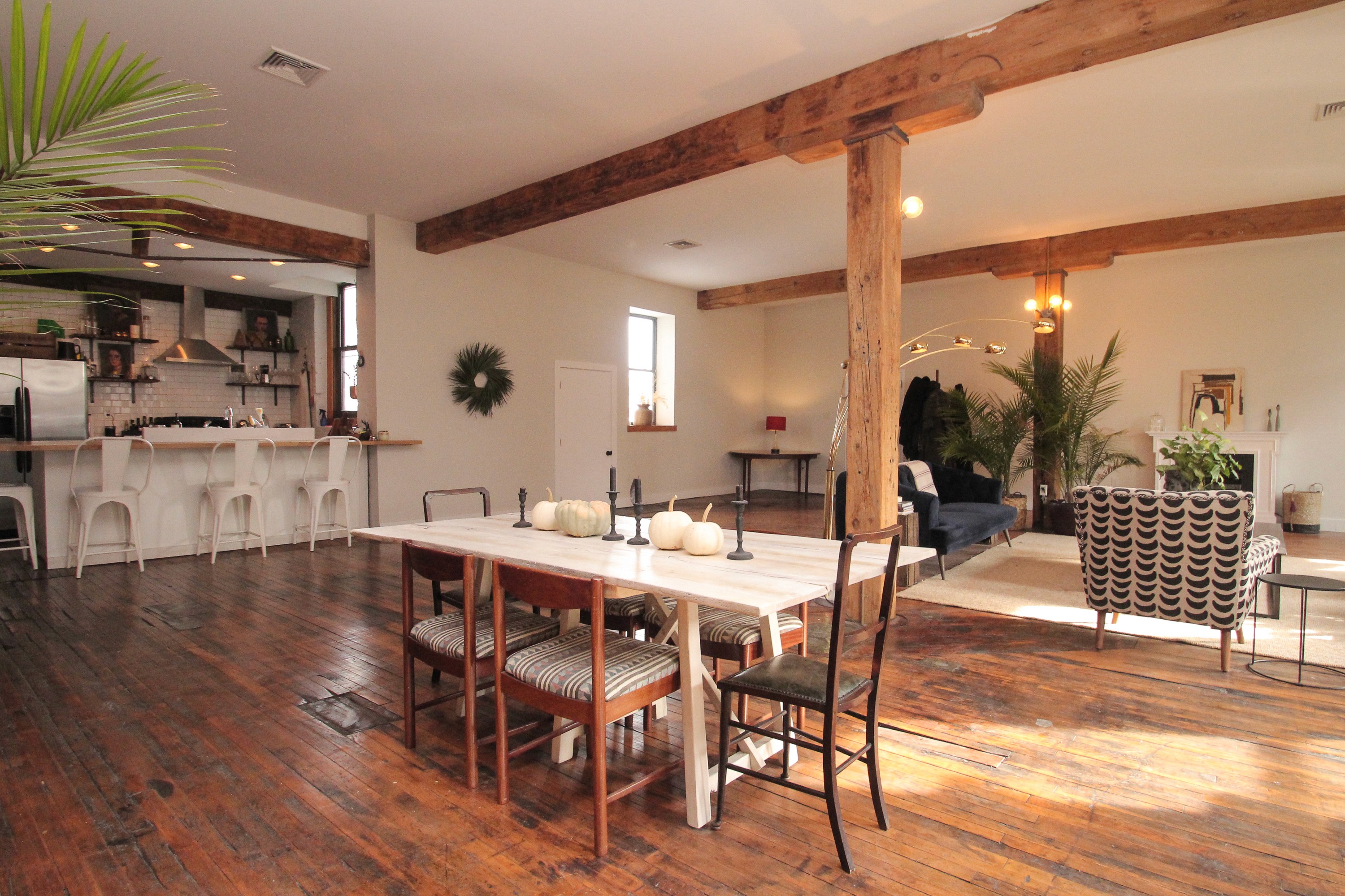 The image featured at the top of the about us page #1