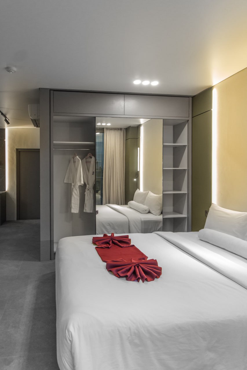 A completed 1-bedroom apartment in a complex on Batu Bolong, Canggu