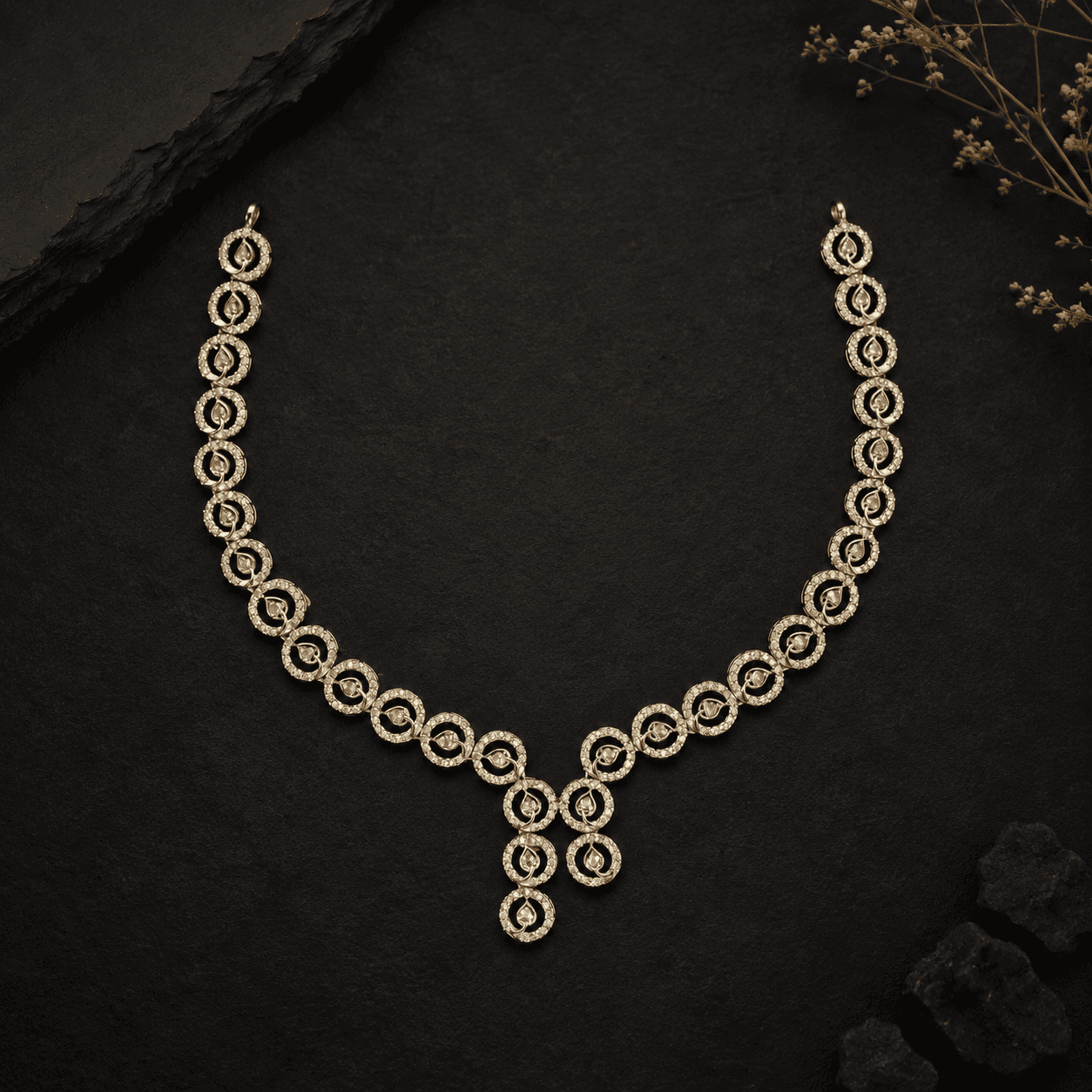 Grandeur Pendant