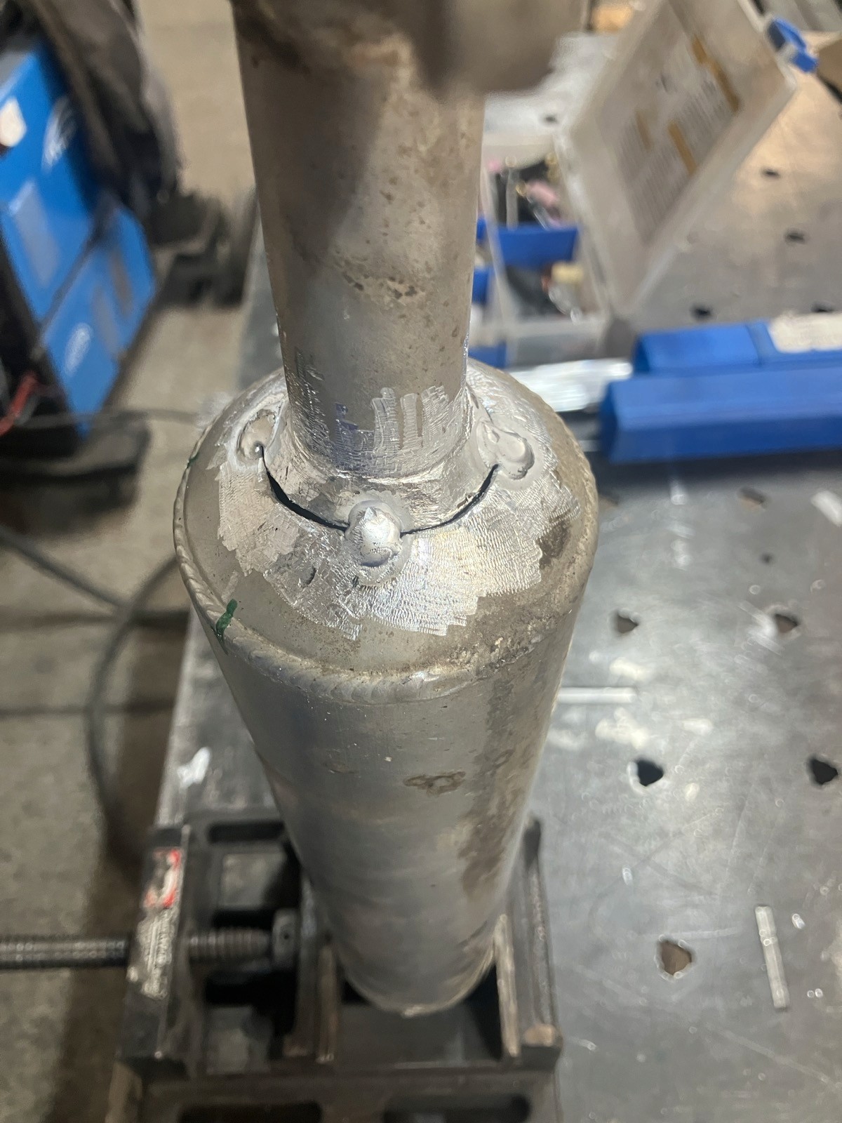 Oprava hliníkového výfuku na motorku