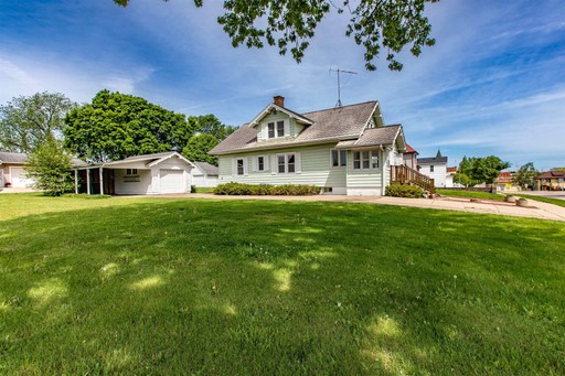 Photo 3 of 314 S Iowa Street, Dodgeville