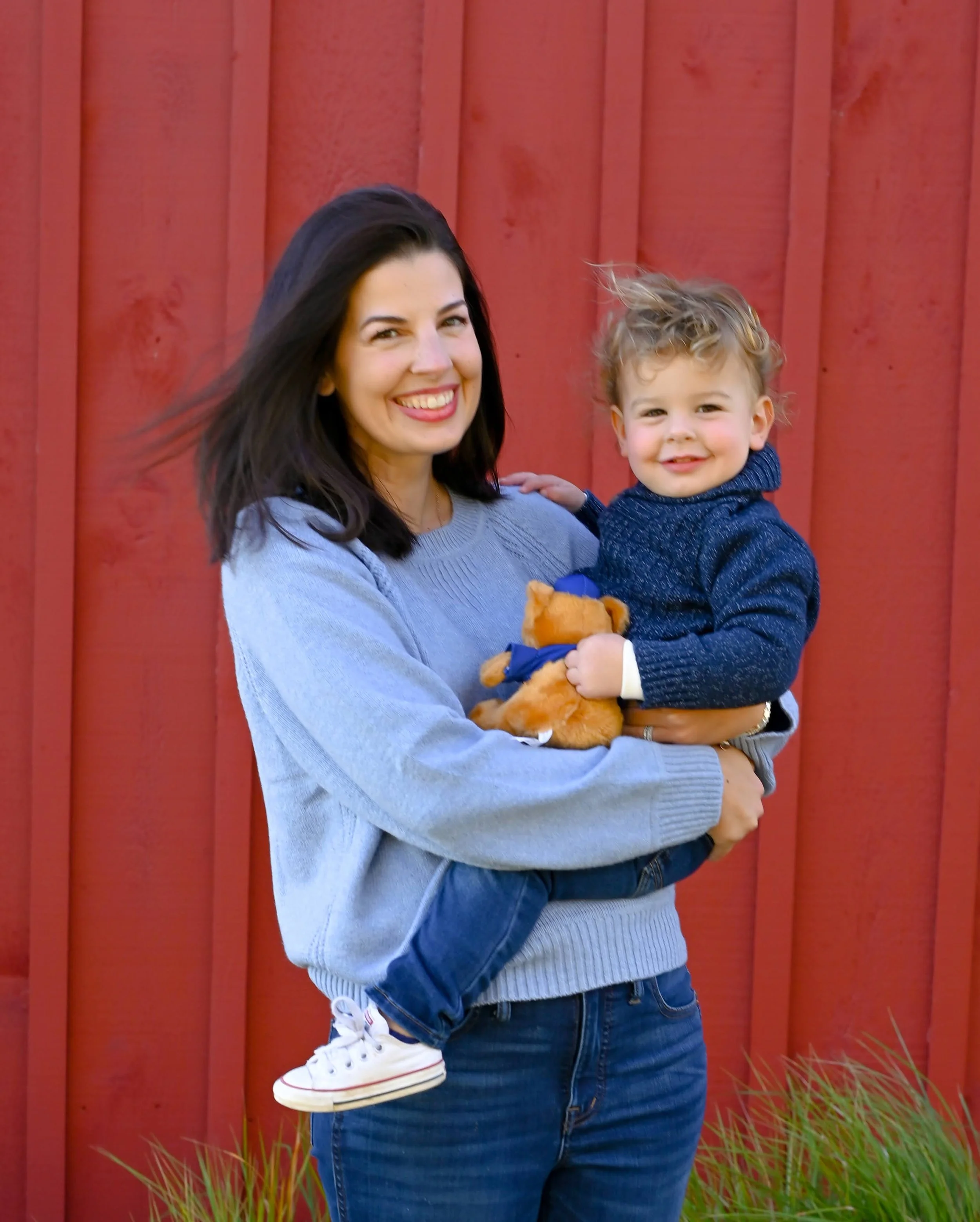 Carly Linden, founder of The Front Porch Lady
