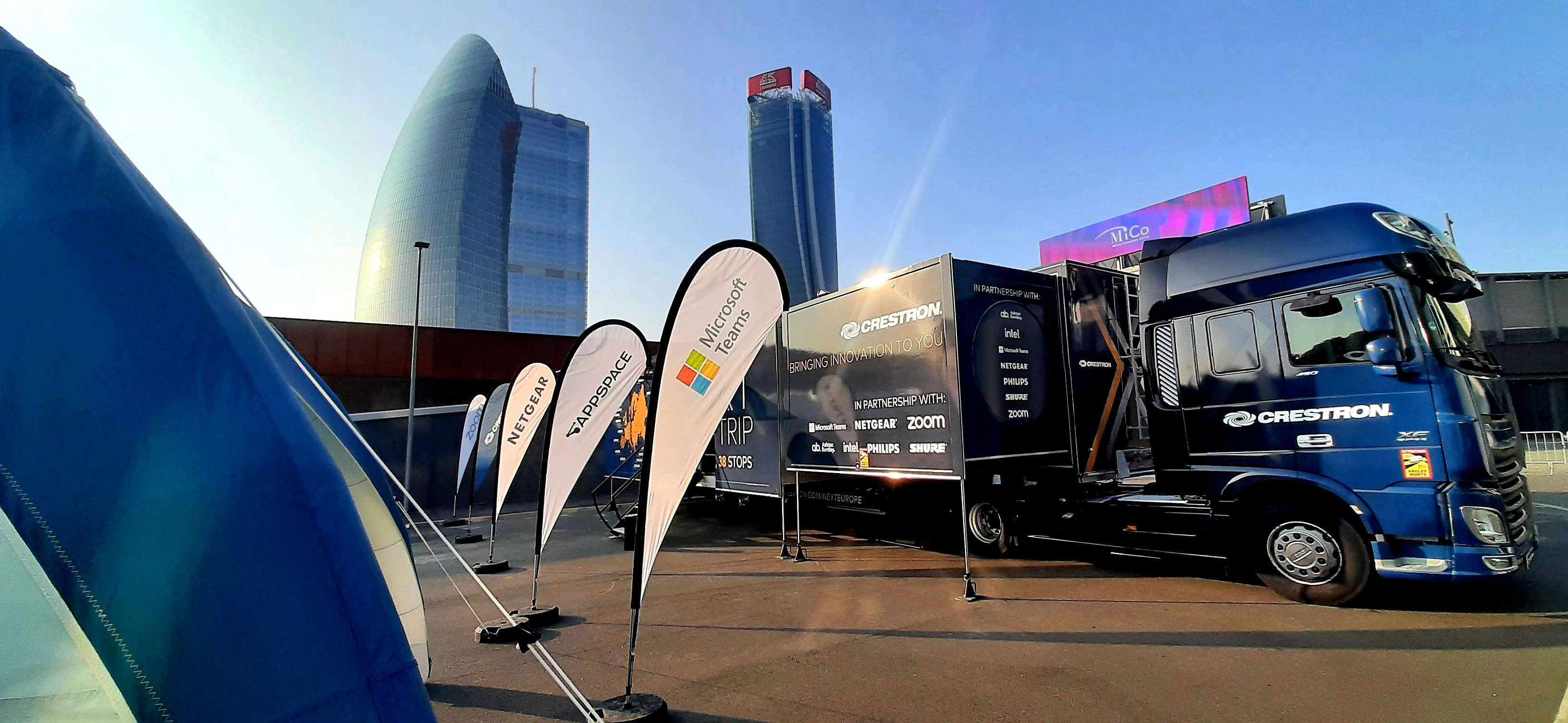 Crestron NEXT tour Expo mobile 4