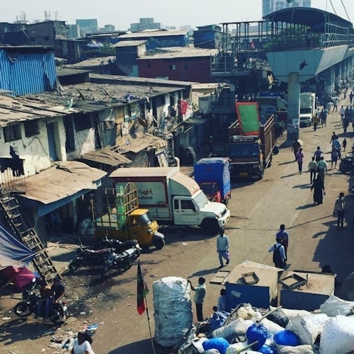Mumbai: Elefantagrottene og Dharavi-slummen guidet tur + tur-retur transfer billetter i Mumbai