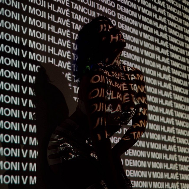 Cover singlu očista od Vikavikoos