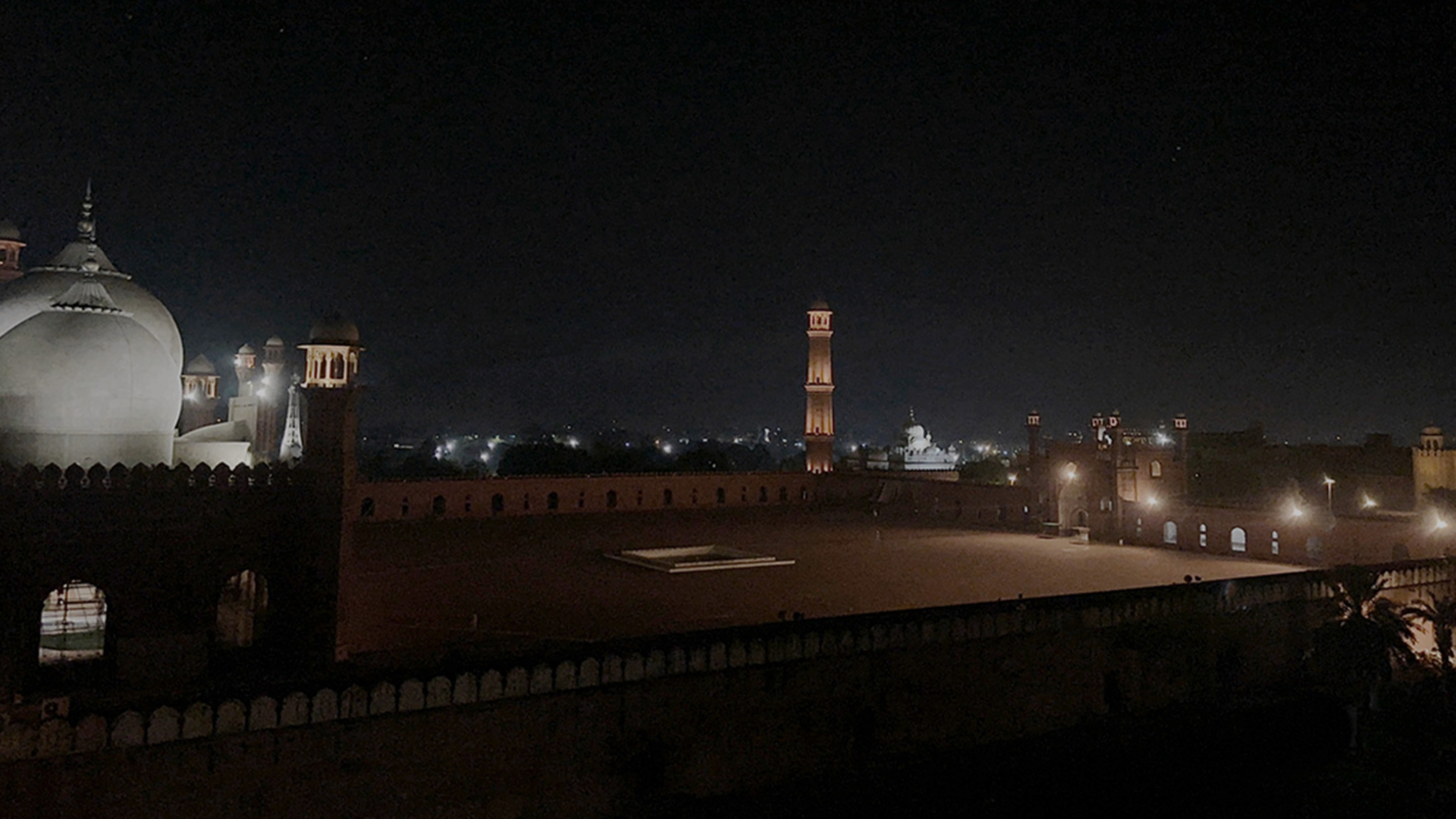 Night view of Badshahi Masjid from Andaaz Restaurant in Lahore.