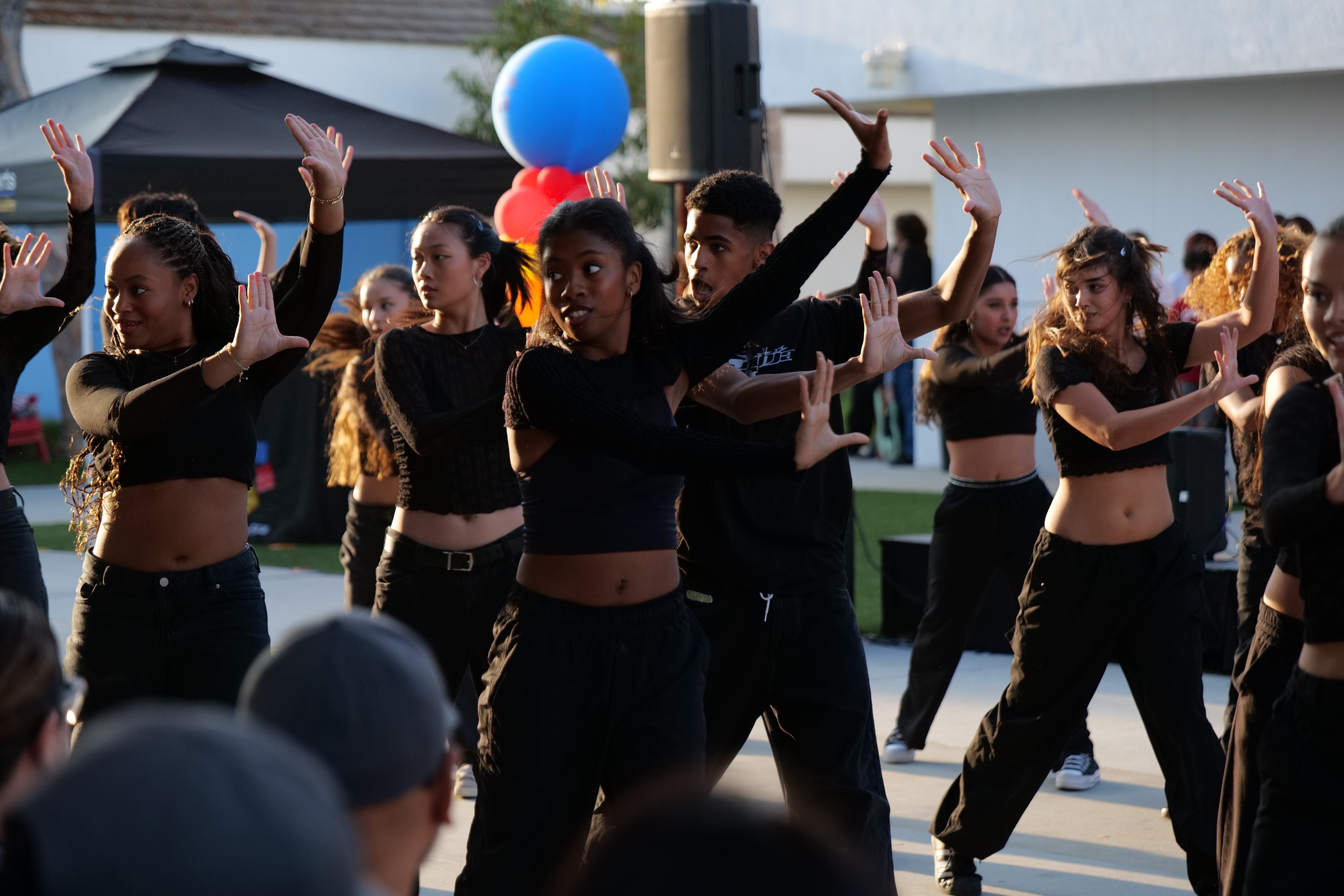 Groups of people dancing at CSARTS | FFotos