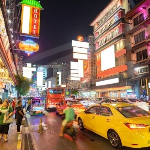 Bangkok City Sites by Foot, Tuk-Tuk & Riverboat