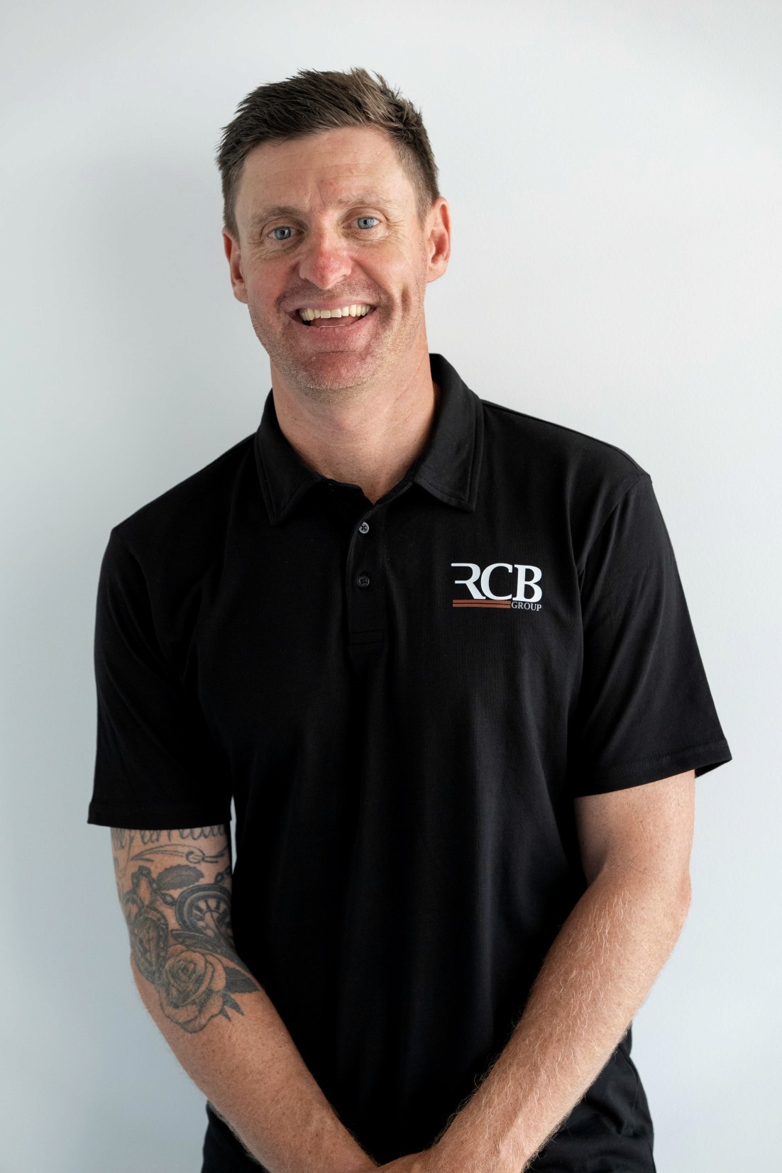 Concetrated triathlete grayscale