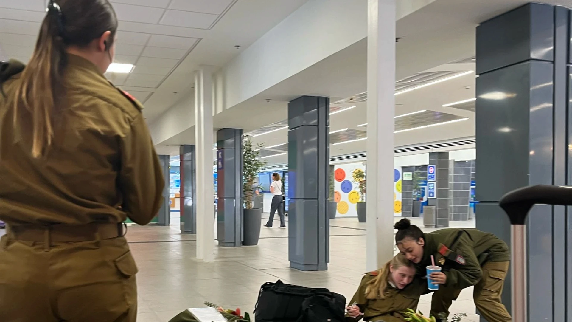 Żołnierze na lotnisku