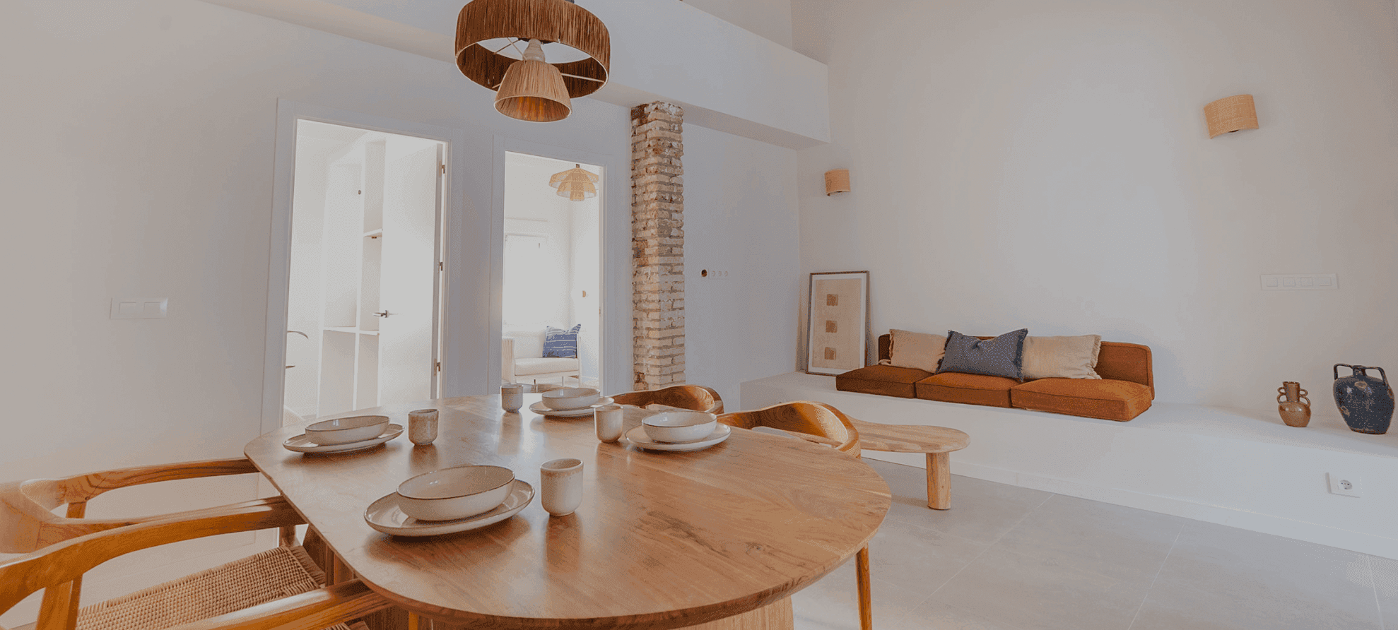 A sunset photo of Ciudad de las Artes y las Ciencias