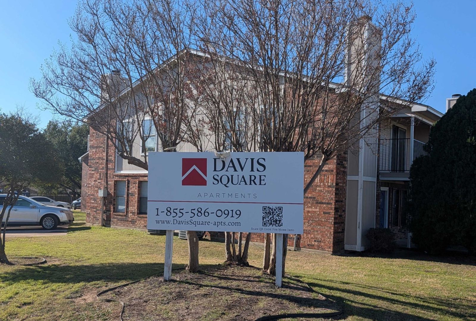 Davis Square — 36-unit multifamily community in Dallas, TX; managed by Savoy Residential.