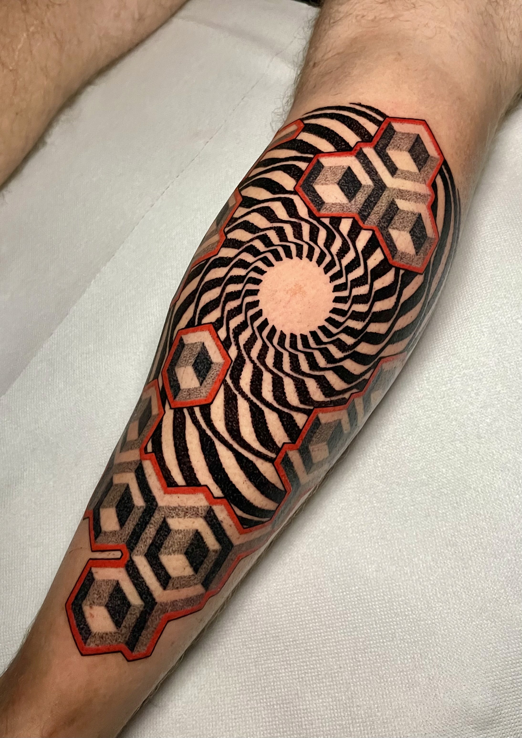 tatuaggio sull'avambraccio in stile chicano