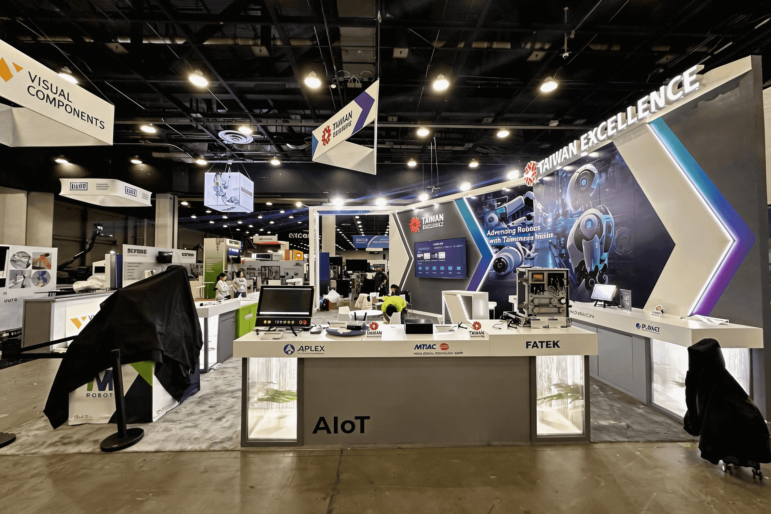 30x30 manufacturing trade show booth with engineering product displays and industrial technology presentation layout