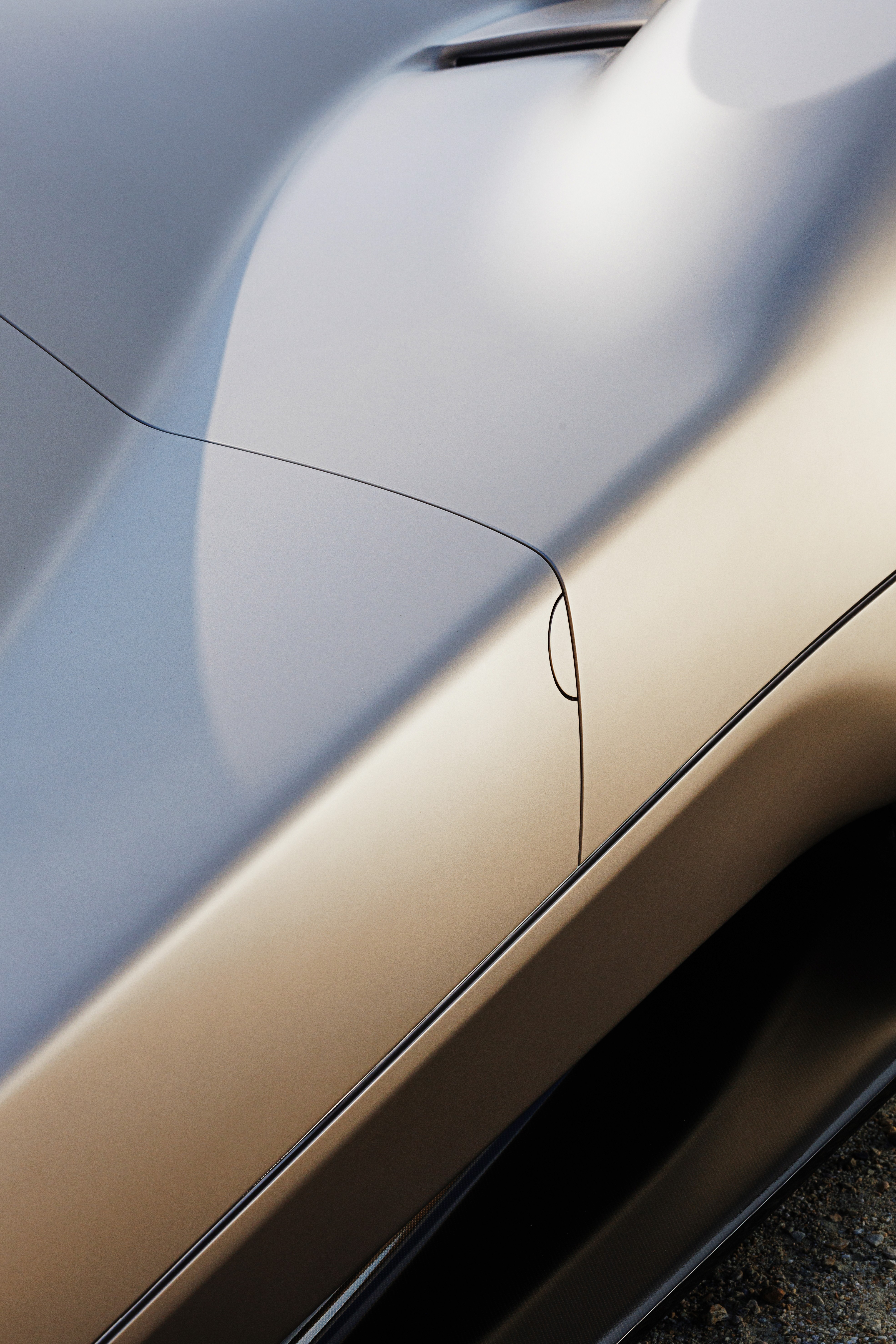 An image of the side surface flow  and door of a 1:1 scale prototype design and developed by IED for Pagani Automobili.
