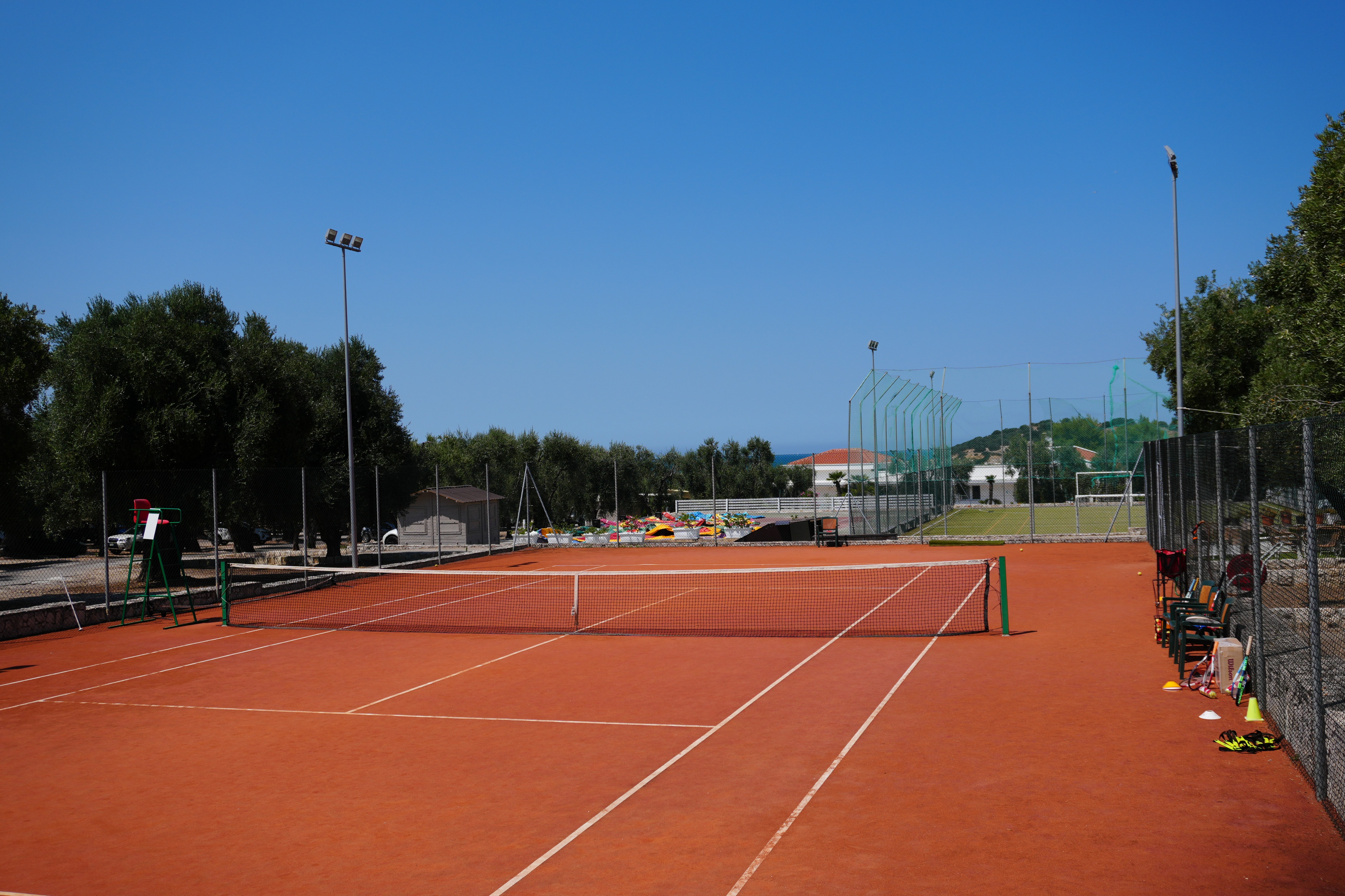 Top Family Resort Gattarella Tennis Sports Courts