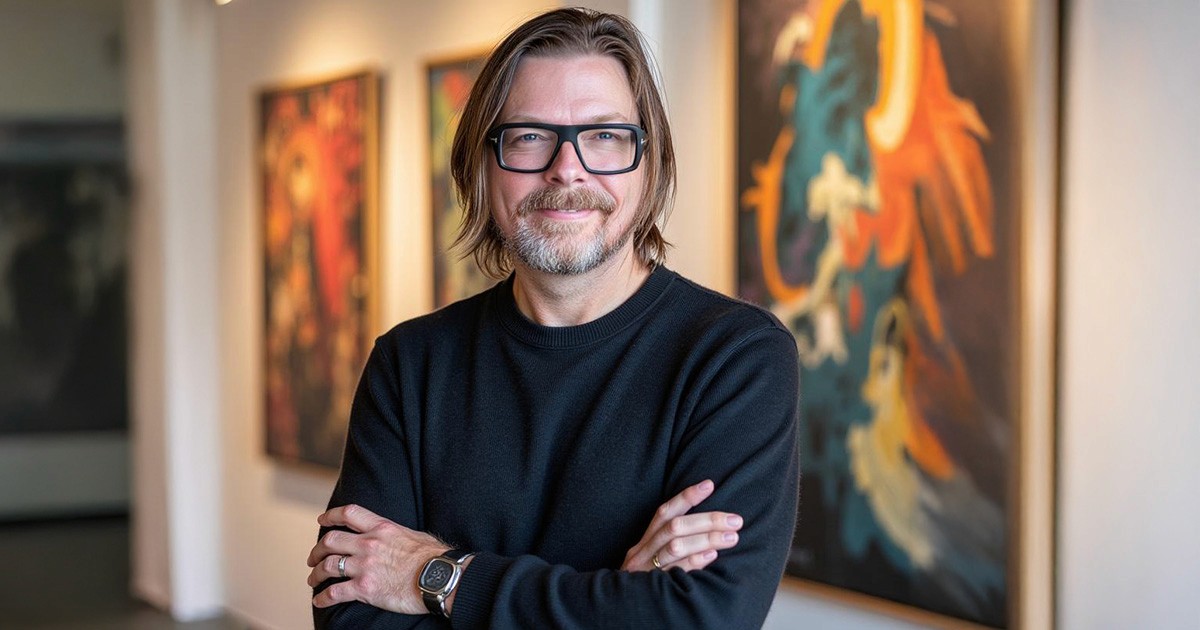 Bobby Hougham in an art gallery — Executive Creative Director offering fractional creative leadership in brand systems, integrated campaigns, and motion design.