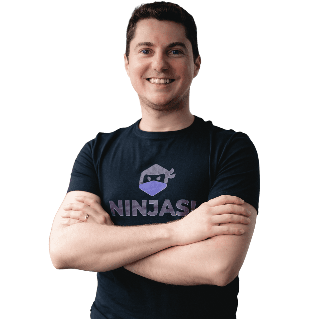 A smilintg girl holding books