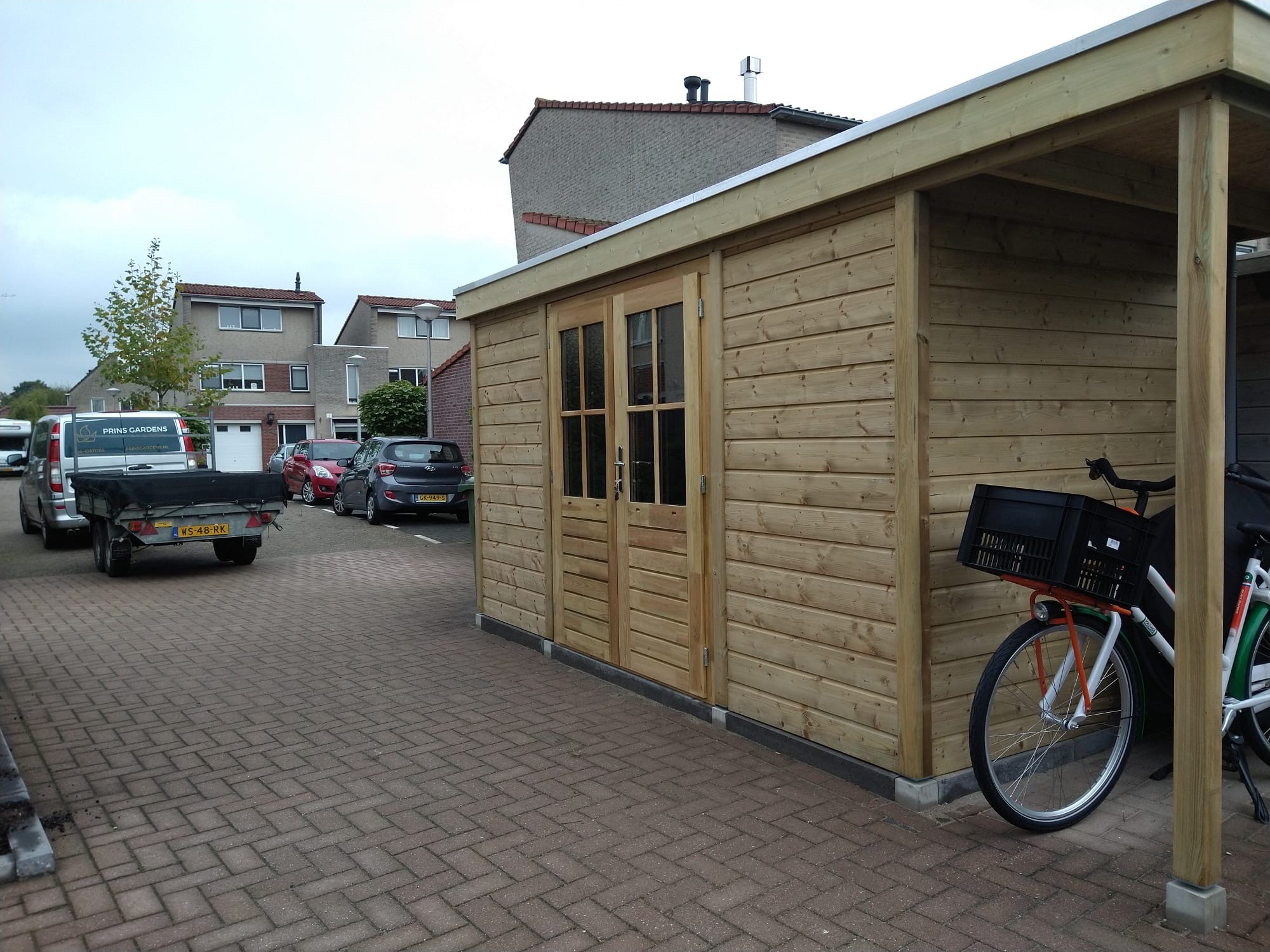 Een nieuwe wal betimmering van hout