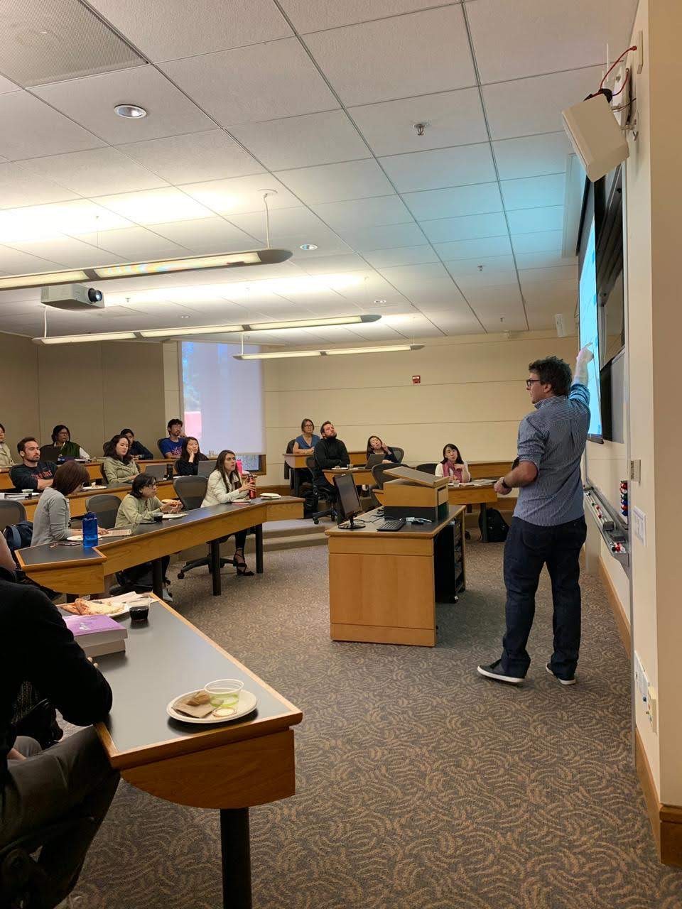 Federico Ast teaching a class at Stanford Law School on legal innovation and blockchain technology.