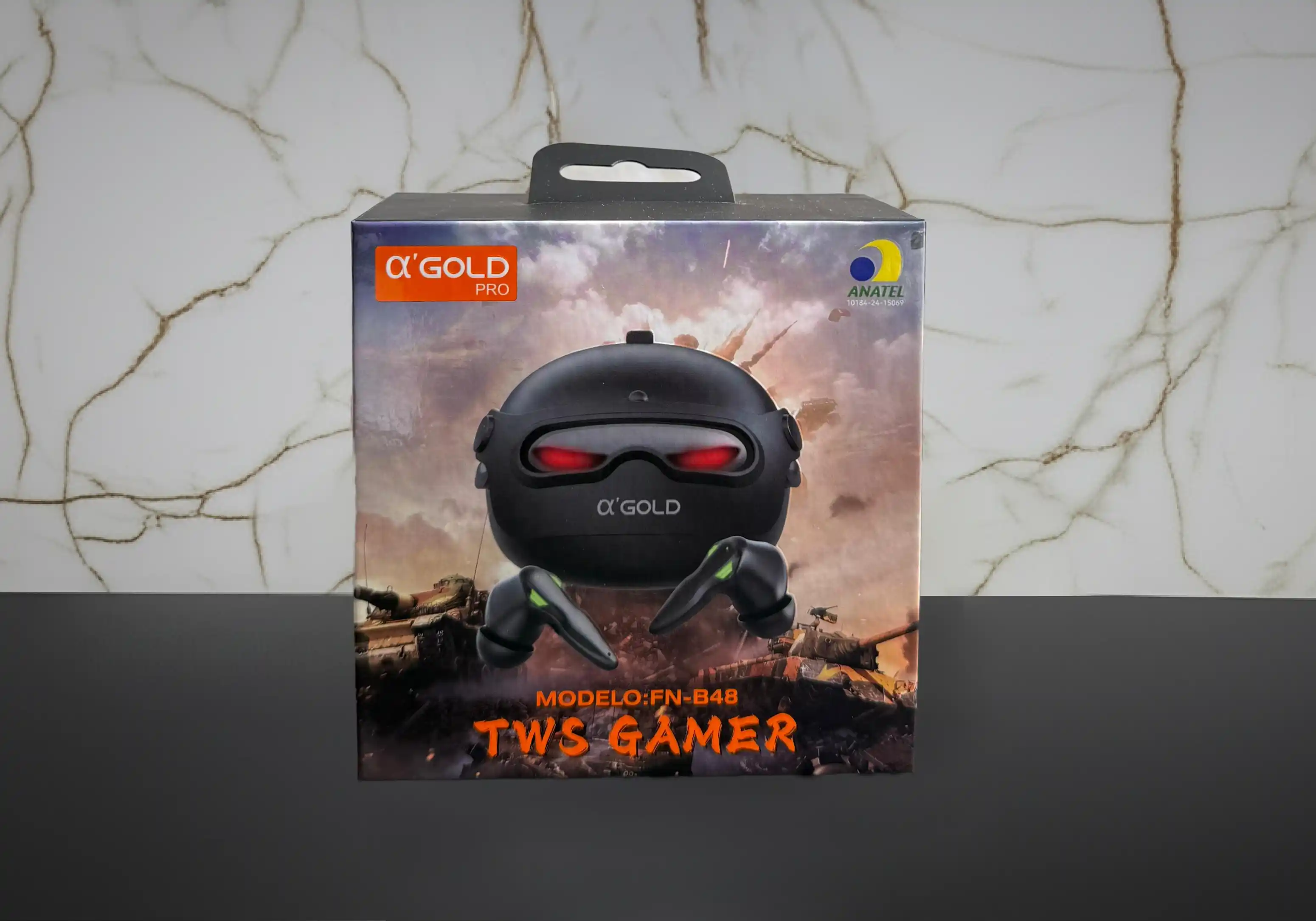 Embalagem TWS GAMER α'GOLD modelo FN-B48 com design gamer, estojo e earbuds pretos com luzes verdes e selo ANATEL