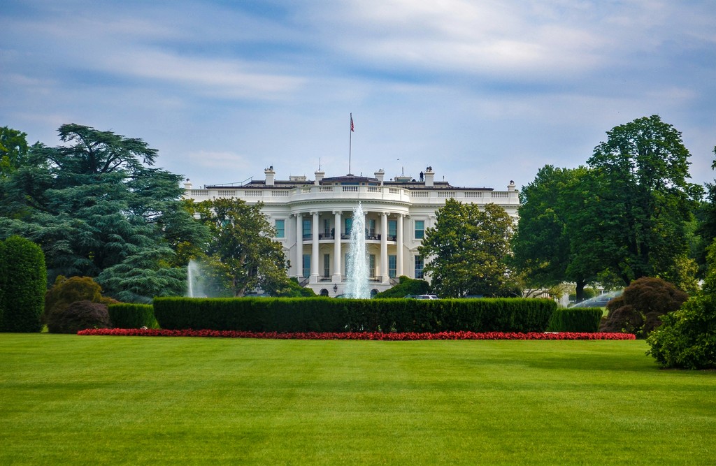 White House puts more pressure on Clarity Act proceedings via showing lending would not increase substantially if yield was not permitted (David Strickler / Unsplash)