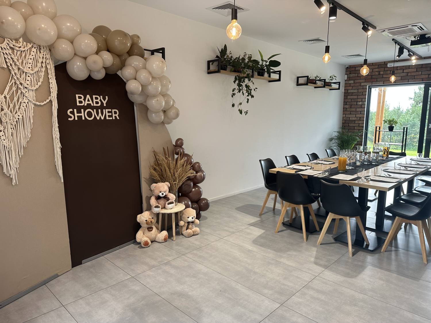 Baby shower pod Poznaniem – przygotowana sala i catering w Niedźwiedziej 25