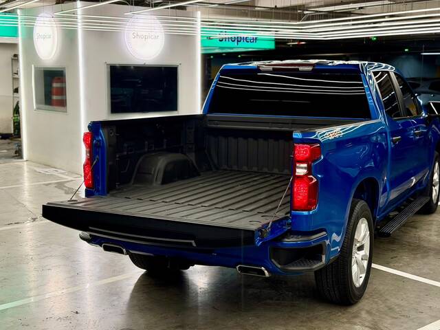 Chevrolet Silverado 5.3 V8 Custom Doble Cabina 4X4 At