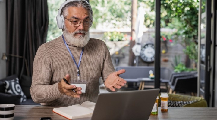 therapist using new technology in his practice