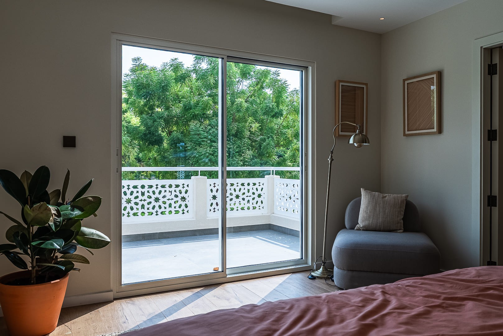 Image of a glass window in a bedroom