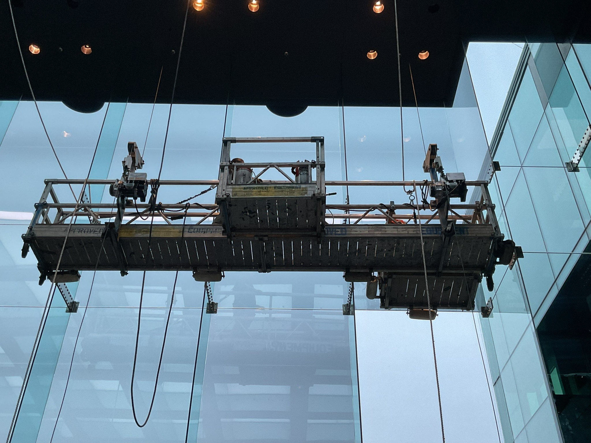 Tinting building windows