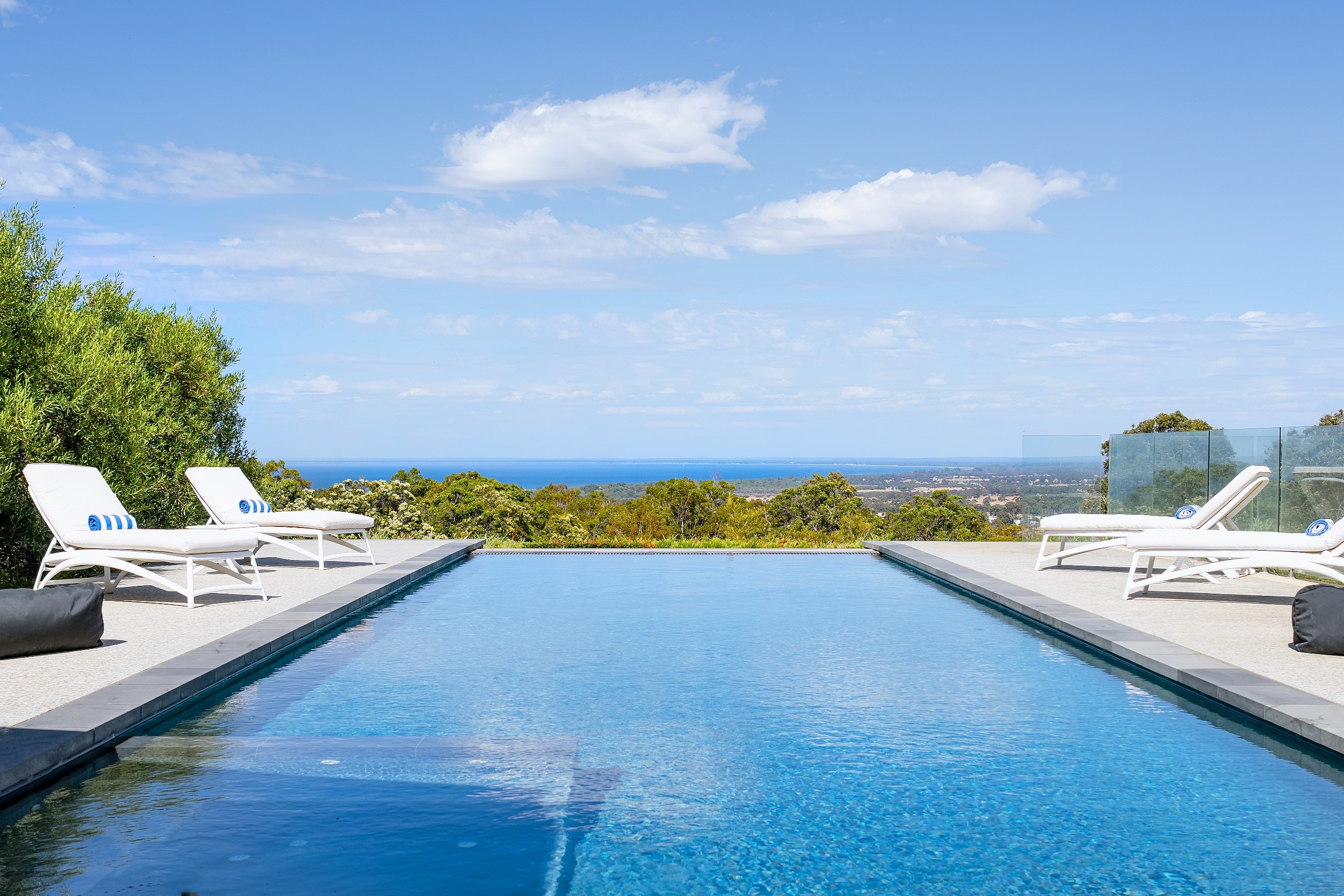 Luxury Infinity Pool Dunsborough Vista