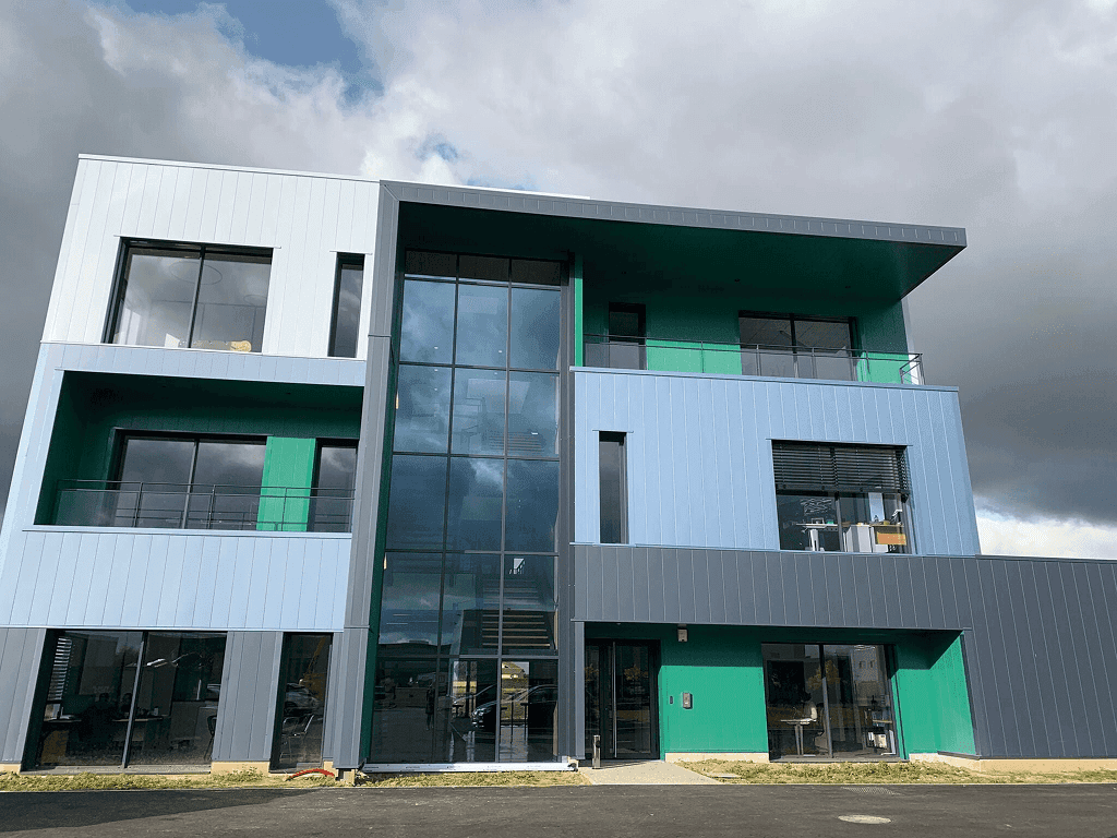 Réseau de tuyauterie et ventilation dans un site industriel