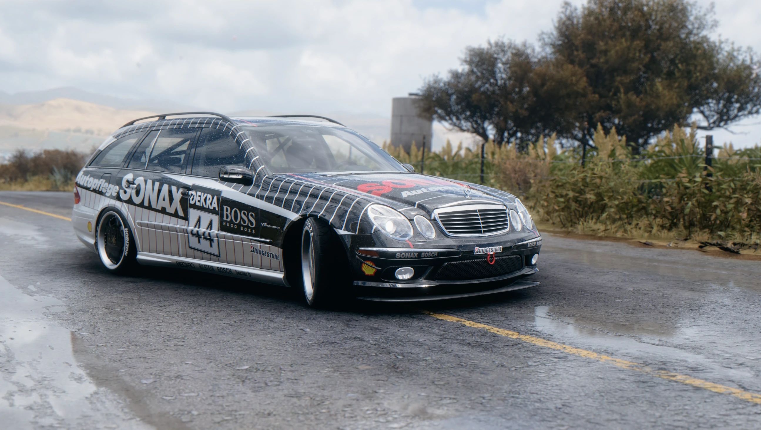 Mercedes Benz E55 AMG Wagon 2006 - Hugo Boss DTM