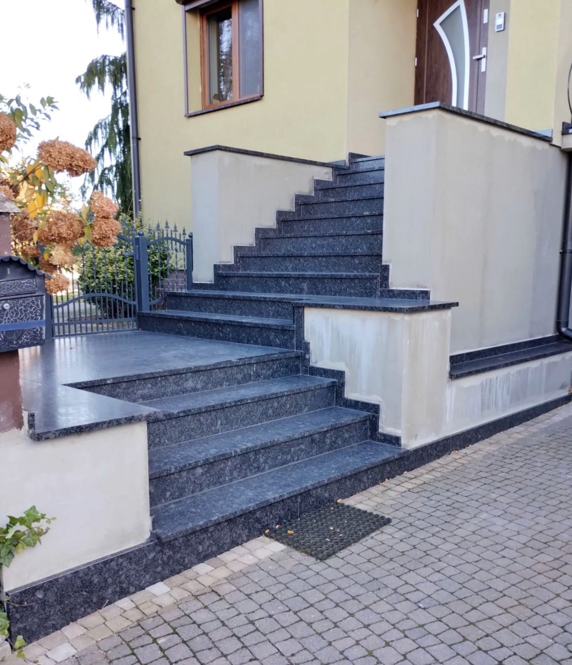 pphu-kamien-naturalny-boleslaw-wawrzyniak-dom-schody