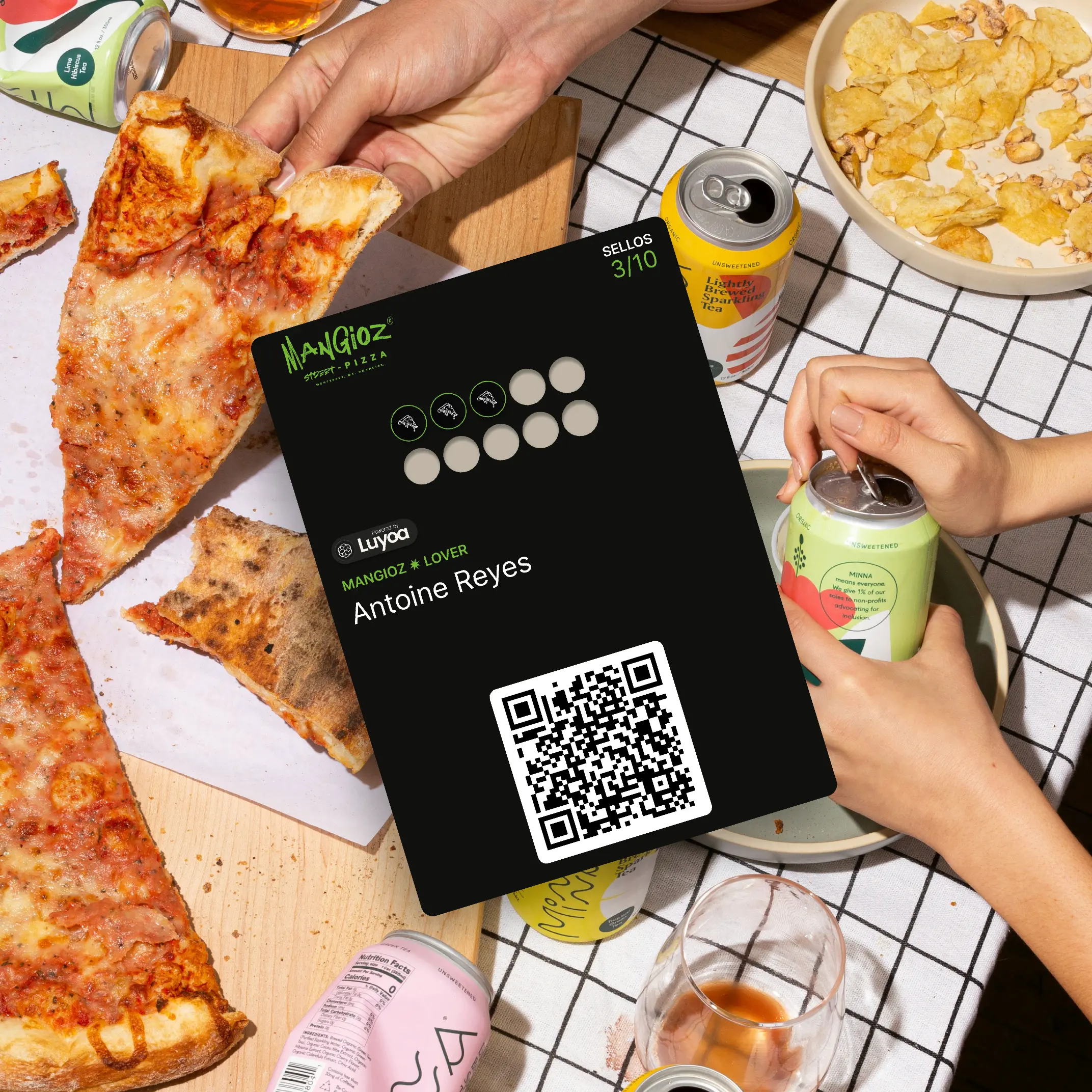 Luyoa®Card digital loyalty card at a pizza restaurant