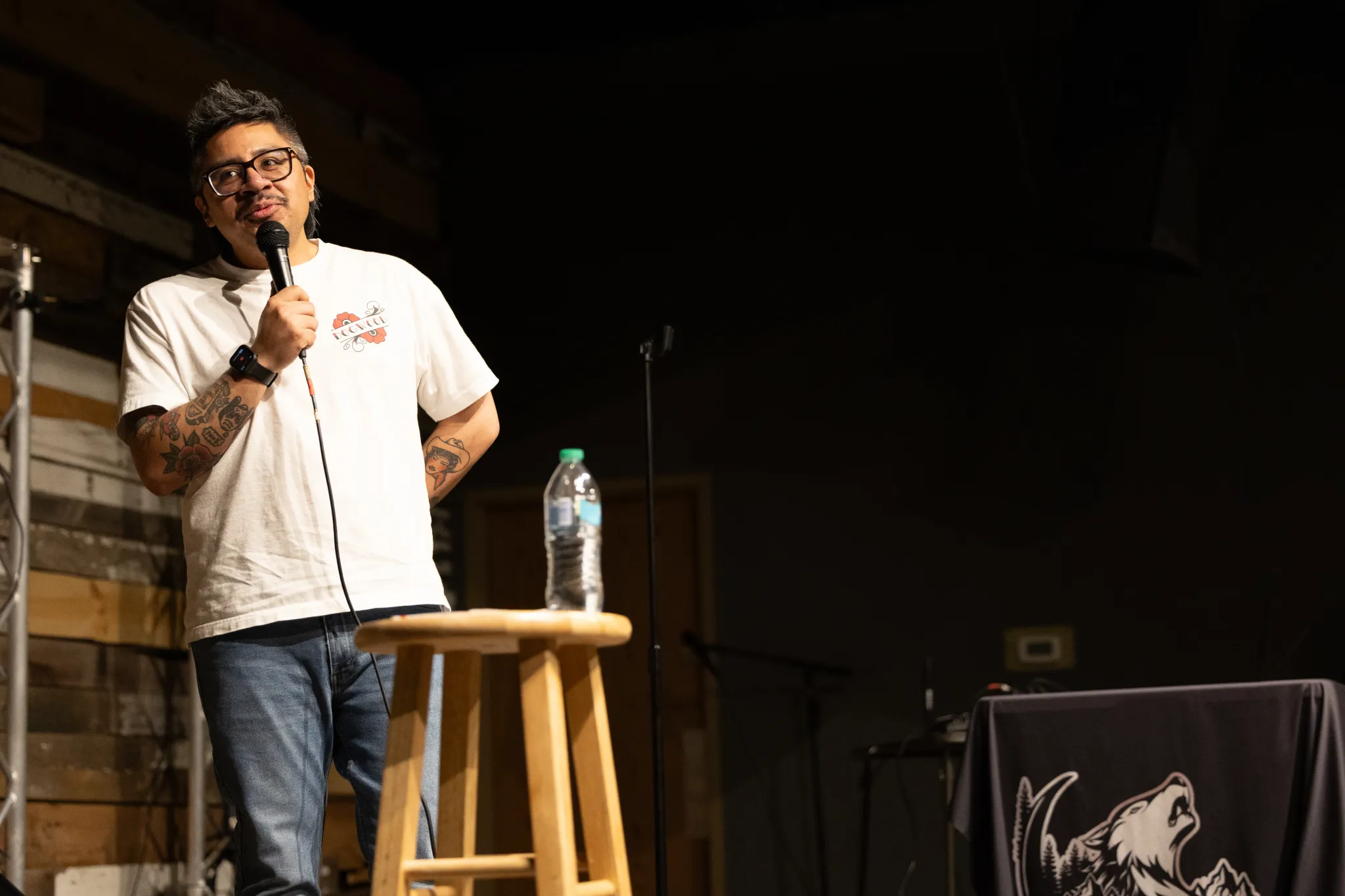 Comedian Luis Uz live on stage