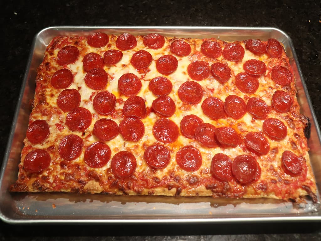 Washington Square (Pepperoni) Pie (16")