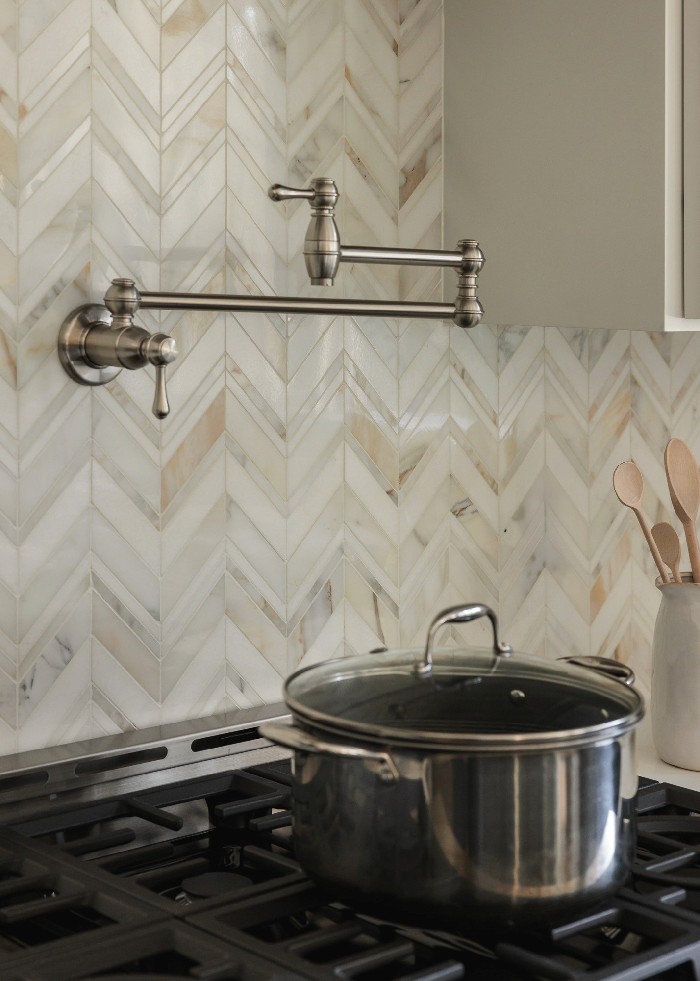 We’re so excited to share details from The Ravensdale House: Kitchen/Nook — one of our favorite interior design + remodeling projects in Ravensdale, Washington.